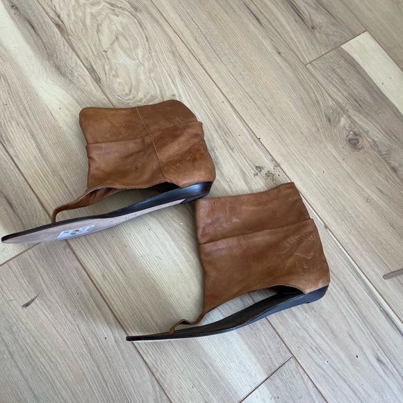 Leather Tan open toe sandal - Picture 2 of 2